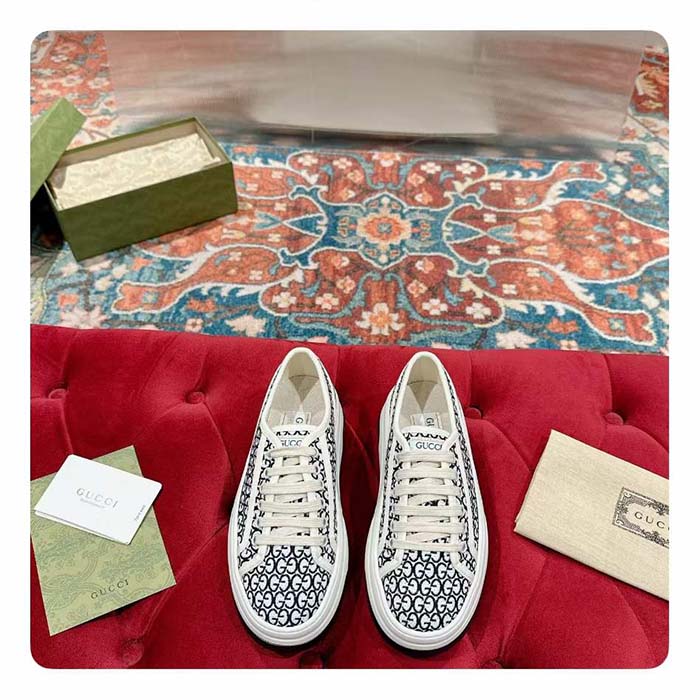 Gucci Unisex GG Sneaker Ivory Black GG Canvas Jacquard Low Heel