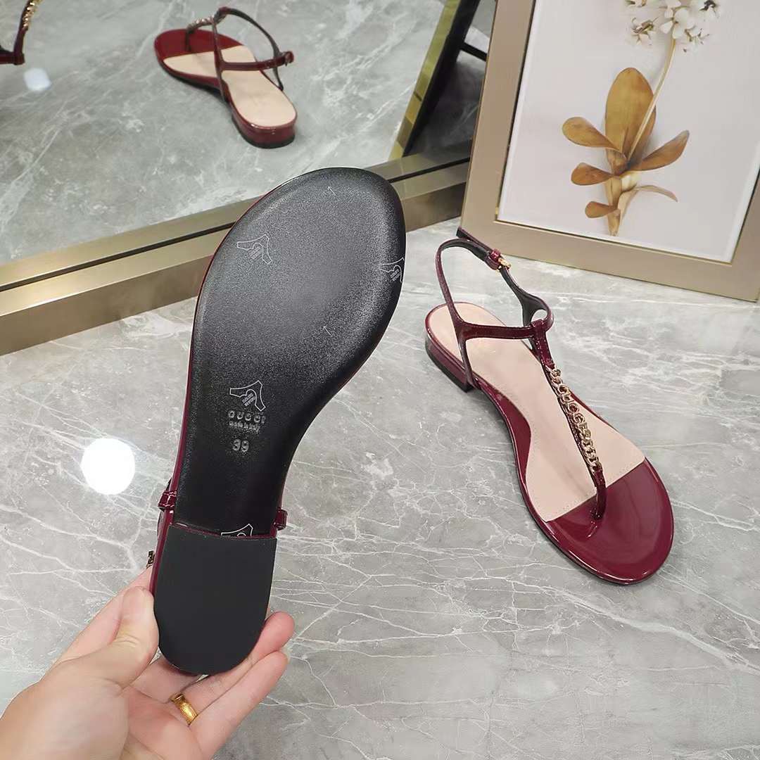 Gucci Women GG Signoria Thong Sandal Rosso Ancora Red Patent Leather Flat