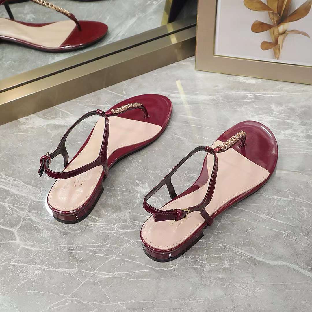 Gucci Women GG Signoria Thong Sandal Rosso Ancora Red Patent Leather Flat