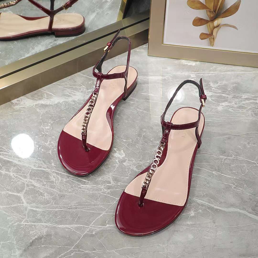 Gucci Women GG Signoria Thong Sandal Rosso Ancora Red Patent Leather Flat