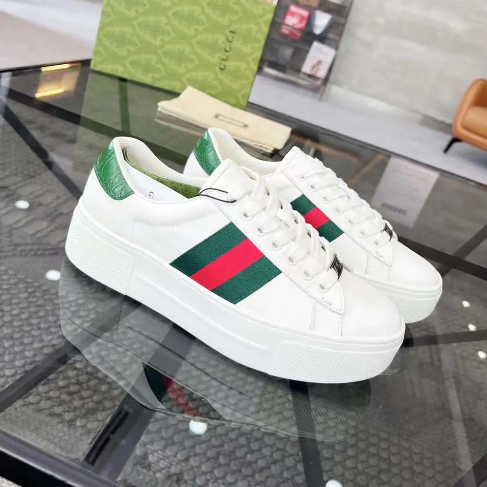 Gucci Unisex GG Ace Sneaker White Leather Green Red Web ‘ACE’ Metal Tag Rubber 4.5cm