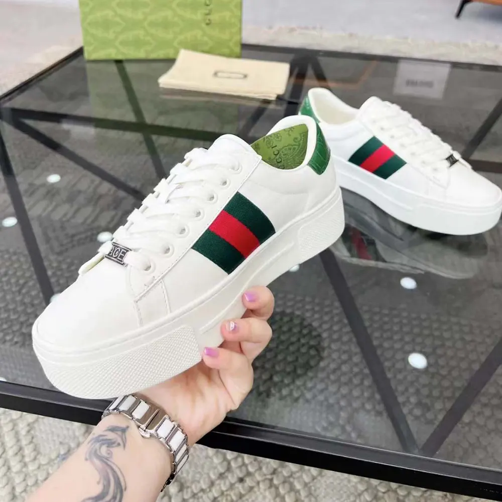 Gucci Unisex GG Ace Sneaker White Leather Green Red Web ‘ACE’ Metal Tag Rubber 4.5cm