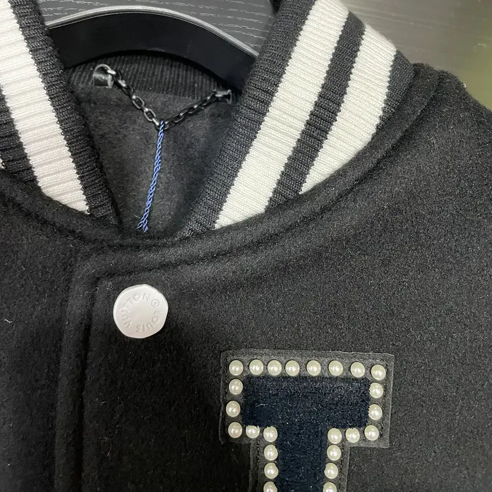 Louis Vuitton Men Signature Varsity Blouson 1AFIO1