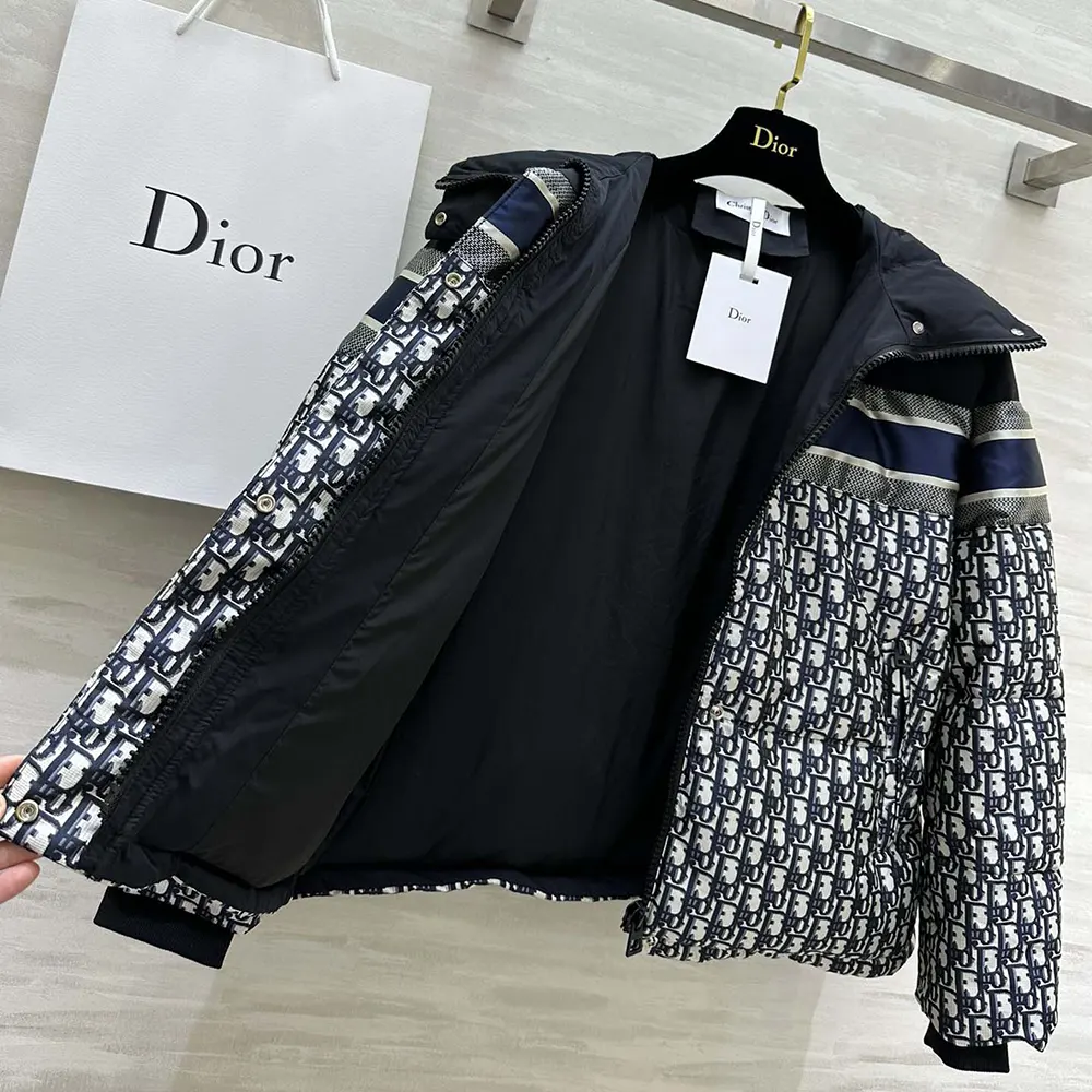 Dior Men Reversible Cropped Puffer Jacket Blue and Ecru Dior Oblique Quilted Technical Taffeta
