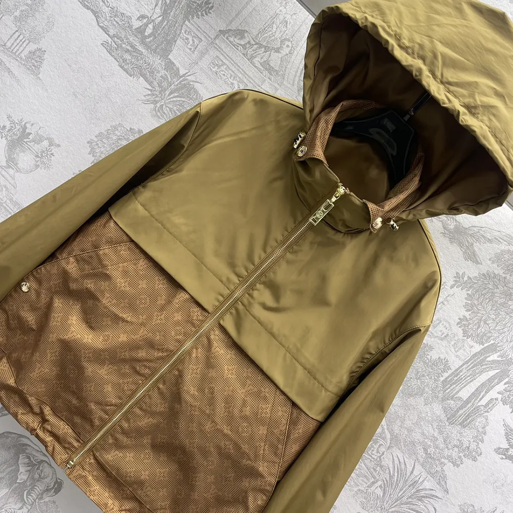 Louis Vuitton Women Monogram Accent Zip-Up Parka 1AGBV9