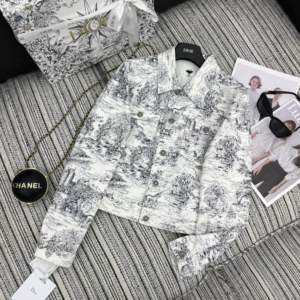 Dior Men Jacket White Cotton Denim with Blue Toile de Jouy Scotland Motif