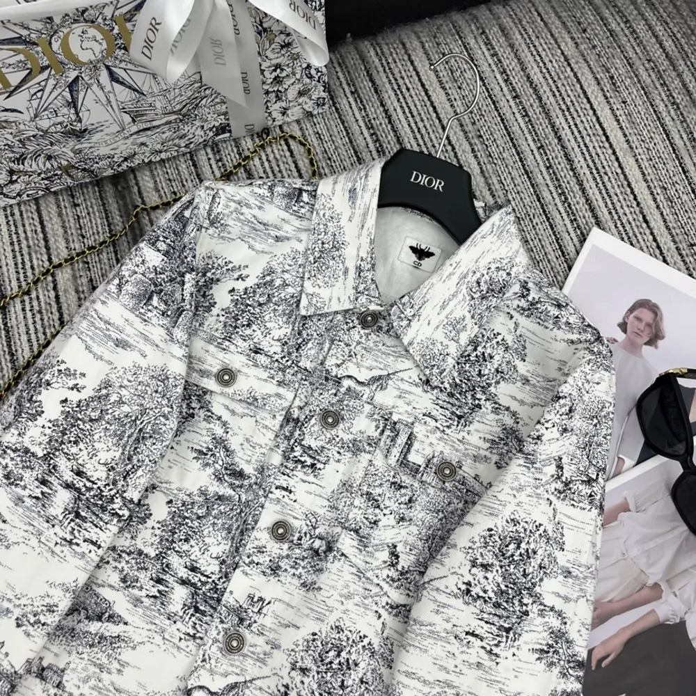 Dior Men Jacket White Cotton Denim with Blue Toile de Jouy Scotland Motif