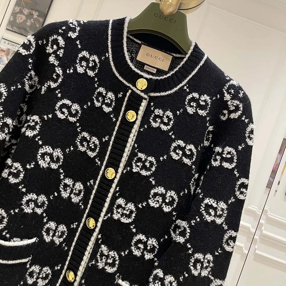 Gucci Women GG Wool Boucle Jacquard Cardigan 713300XKCNA1289
