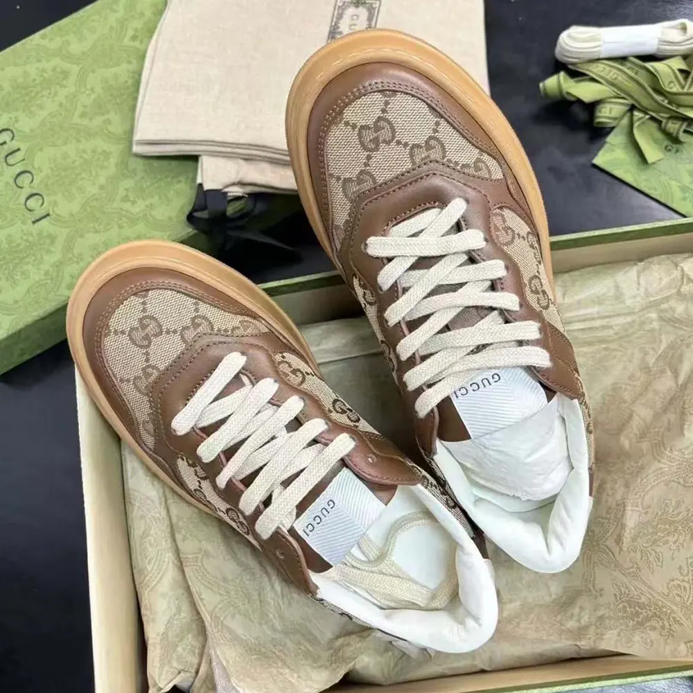 Gucci Unisex GG Trainers with Beige and Ebony Orignal GG Canvas