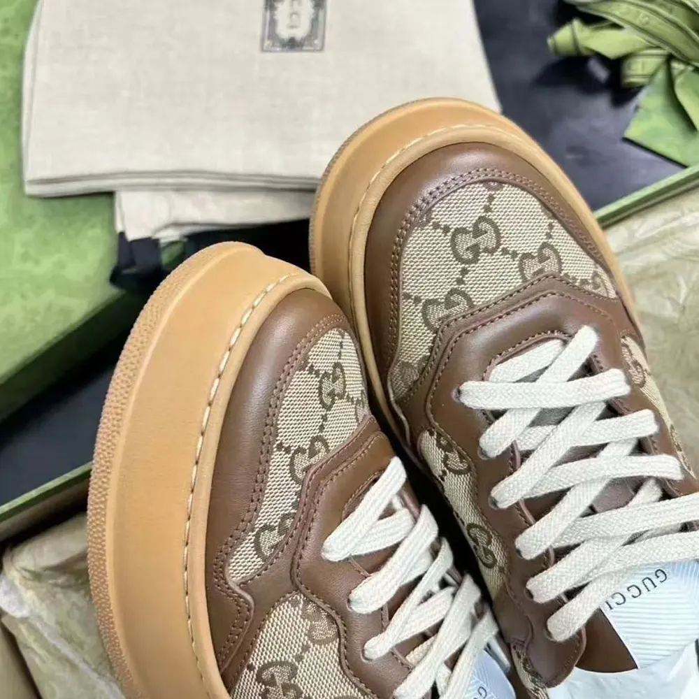Gucci Unisex GG Trainers with Beige and Ebony Orignal GG Canvas