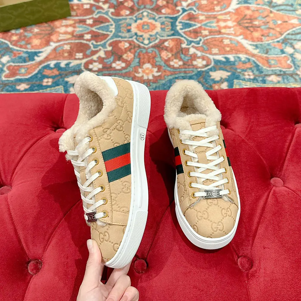 Gucci Unisex ACE Sneaker 798628AADUT9567