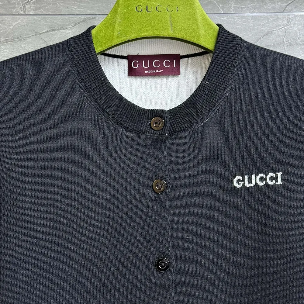 Gucci Men Wool Jacquard Cardigan with Intarsia 789673 XKD3P 1289