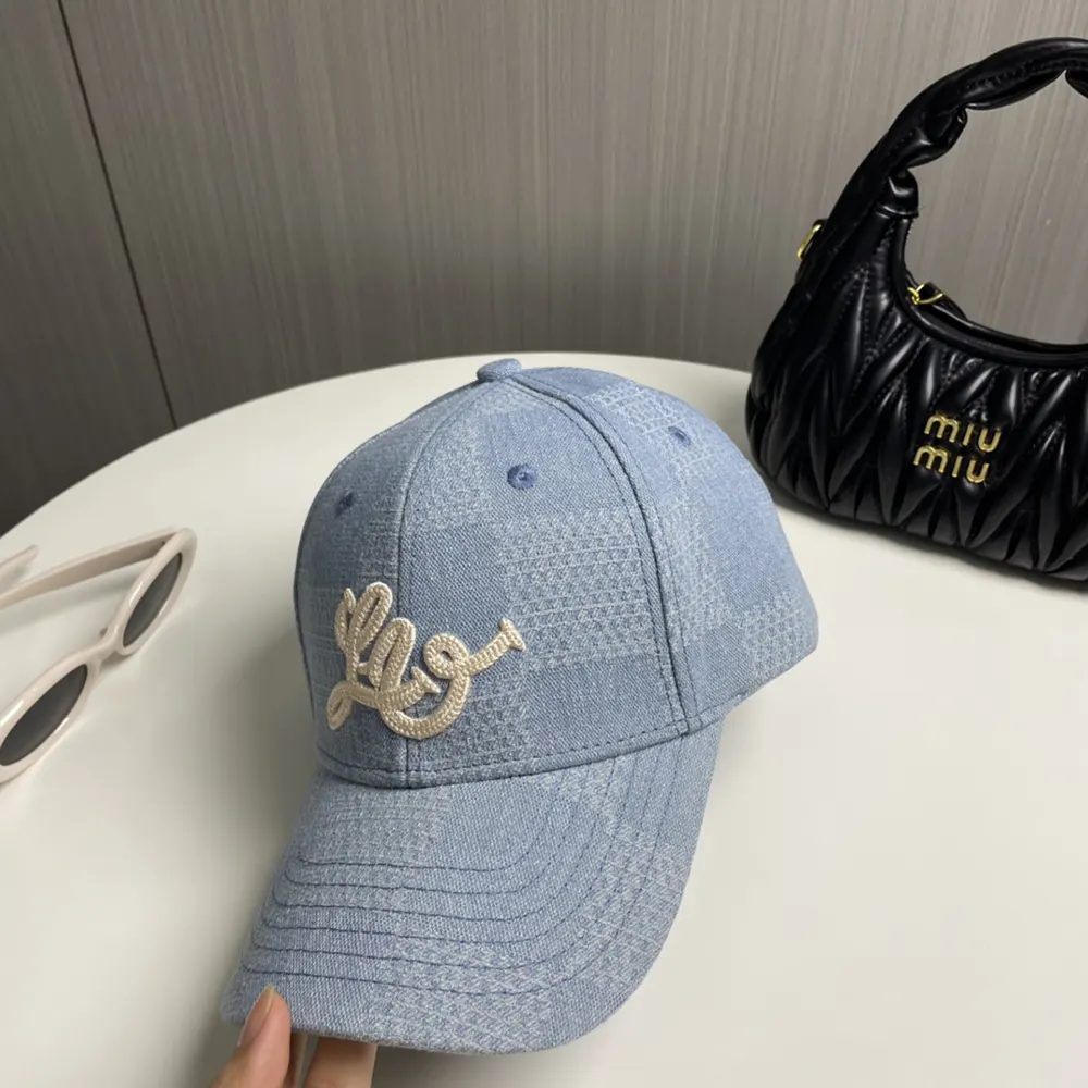 Louis Vuitton Unisex Damier Denim 3D Cap-Blue M7534M
