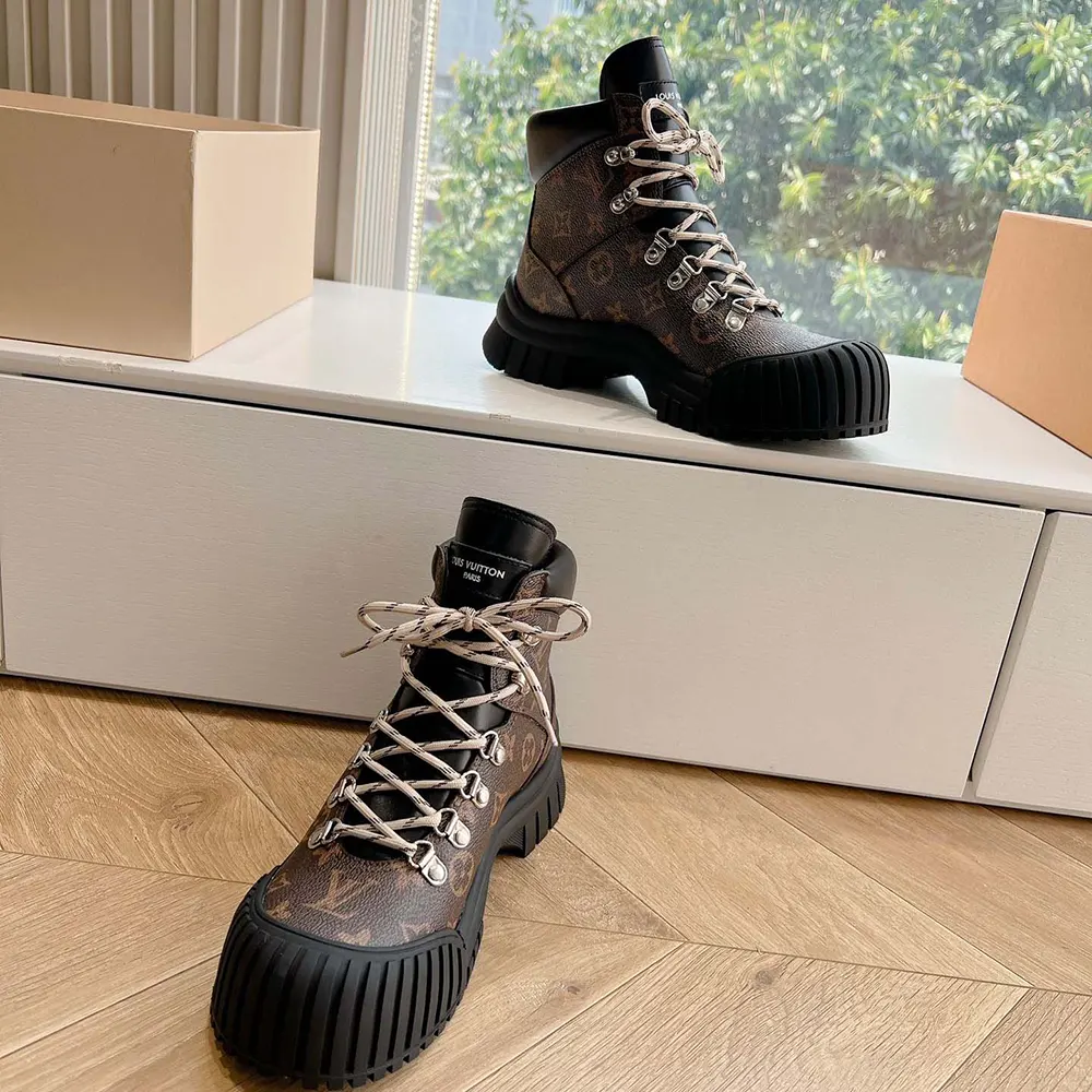 Louis Vuitton Women Ruby Flat Ranger 1AALYG