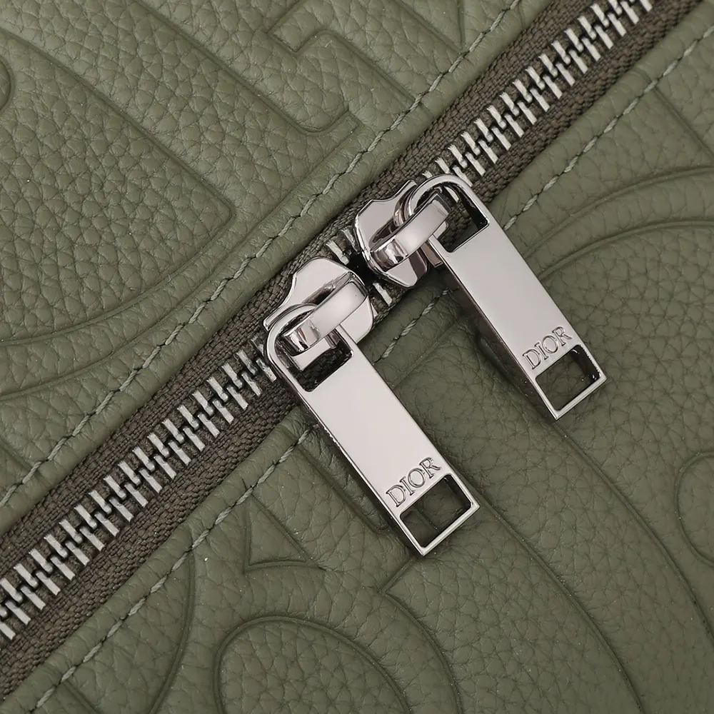 Dior Men Weekender 40 Khaki Dior Gravity Leather and Khaki Grained Calfskin