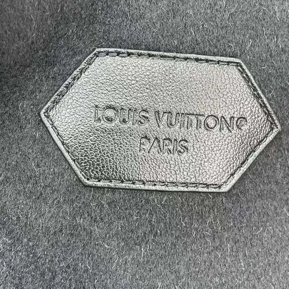 Louis Vuitton LV Women Belted Short Wrap Pea Coat-Black / White 1A99KC