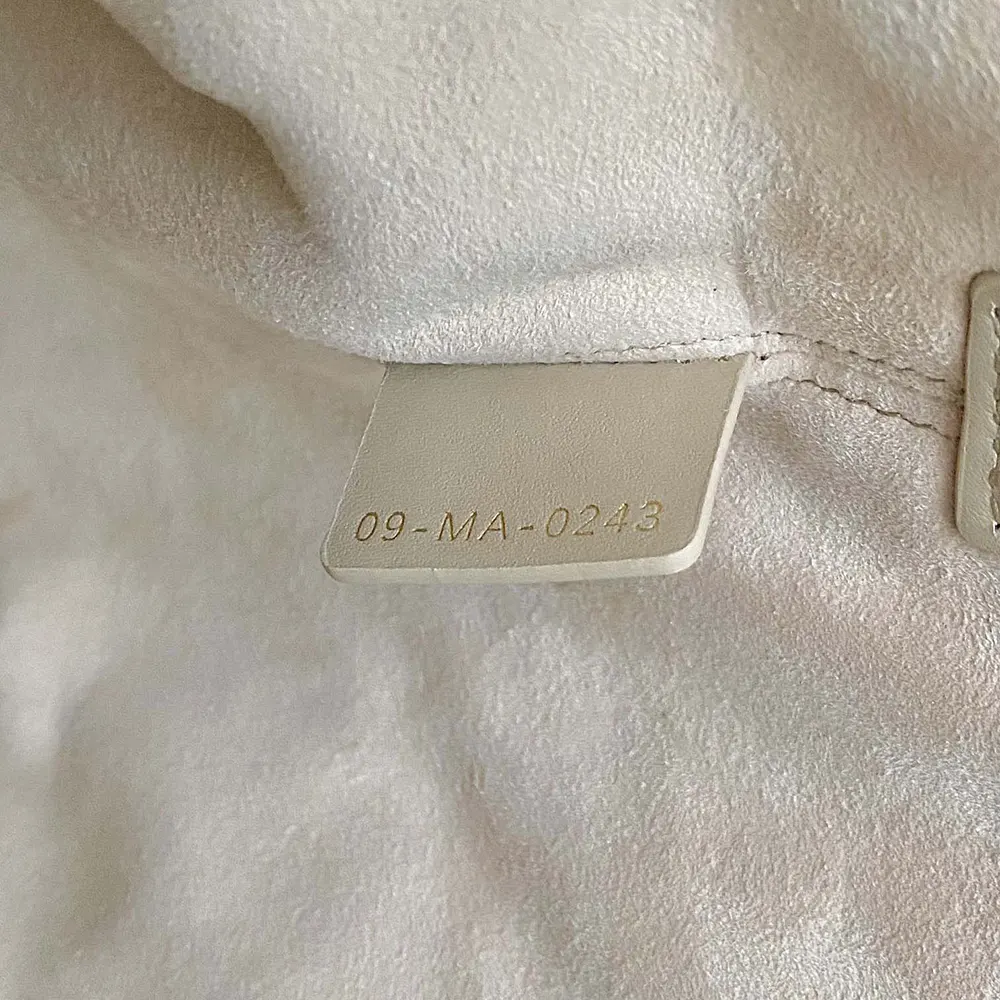 Dior Women Medium Dior Toujours Bag Powder Beige Macrocannage Calfskin