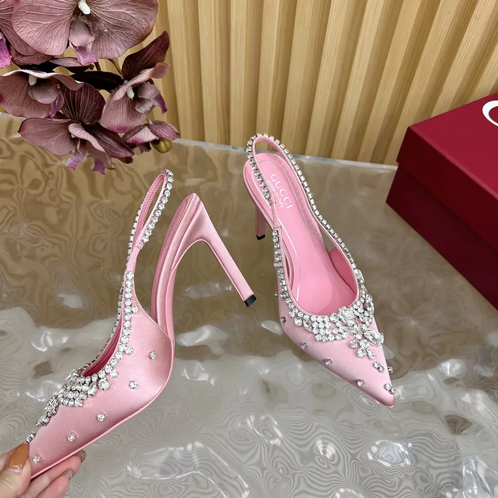Gucci Women Pump with Crystals Light Pink Satin 812192FAD2V5741