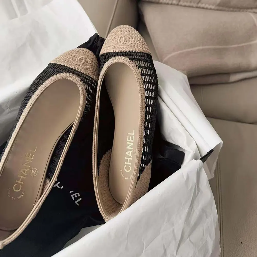 Chanel Women Ballet Flats Raffia Black & Beige G46352
